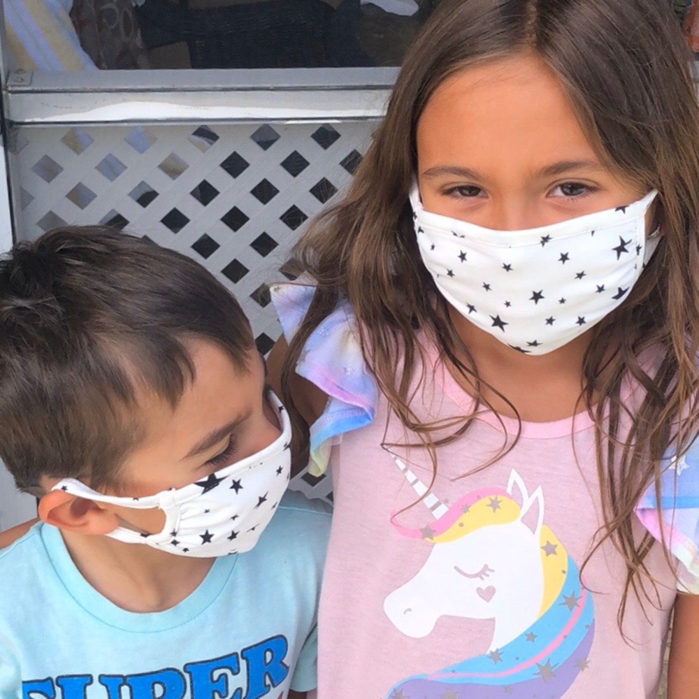 Kids face mask white with black stars - Picture 2 of 8